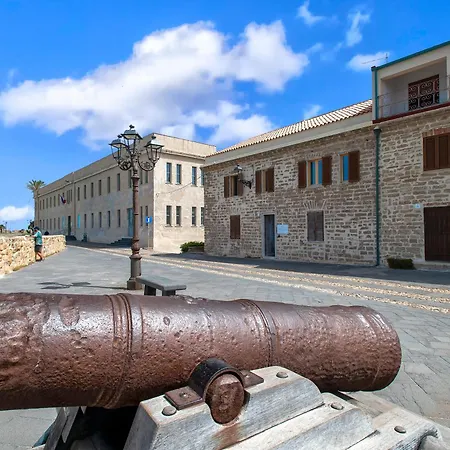 Panoramic Bastioni Sea View * ألغيرو