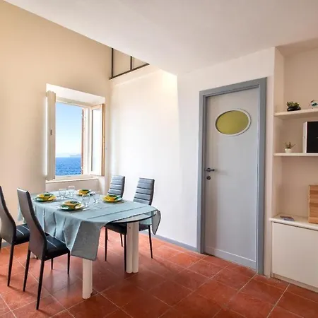 Panoramic Bastioni Sea View Apartment Alghero