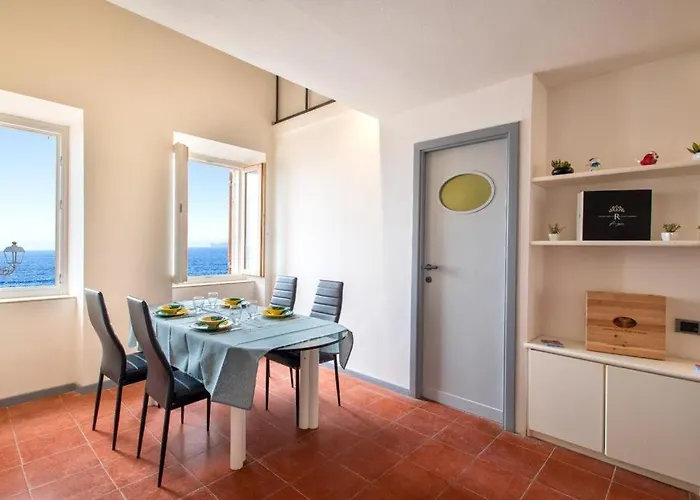 Panoramic Bastioni Sea View Apartment Alghero