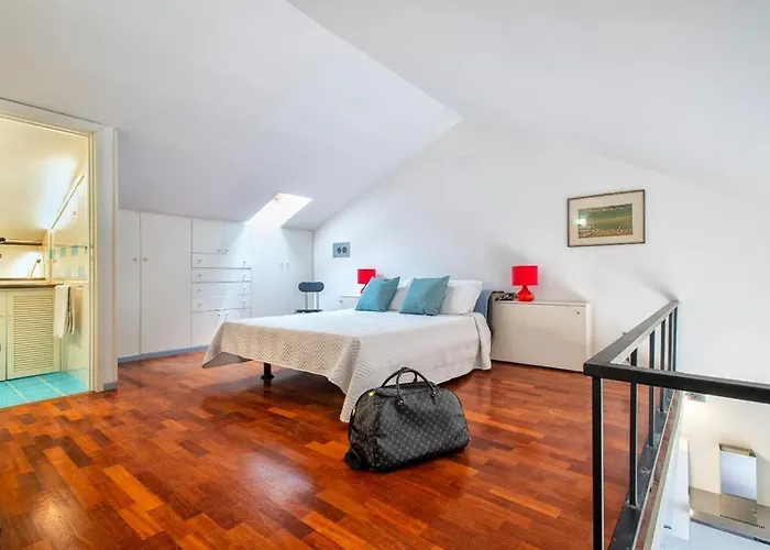 Panoramic Bastioni Sea View Apartment