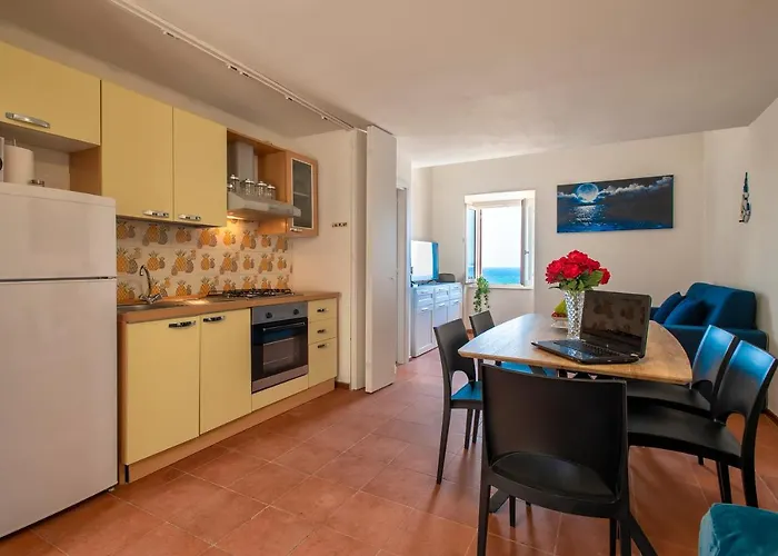 Panoramic Bastioni Sea View Apartment